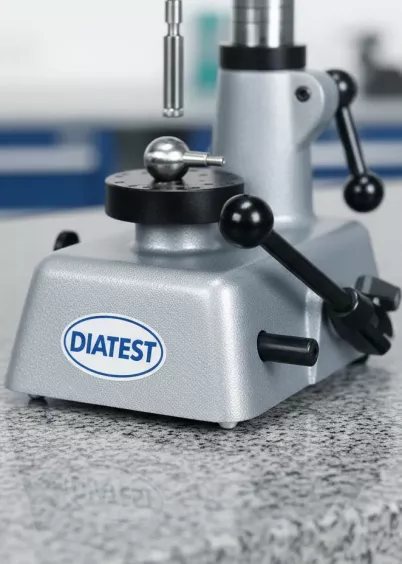 Stabilna baza statywu DIATEST – większa powtarzalność pomiarów otworów