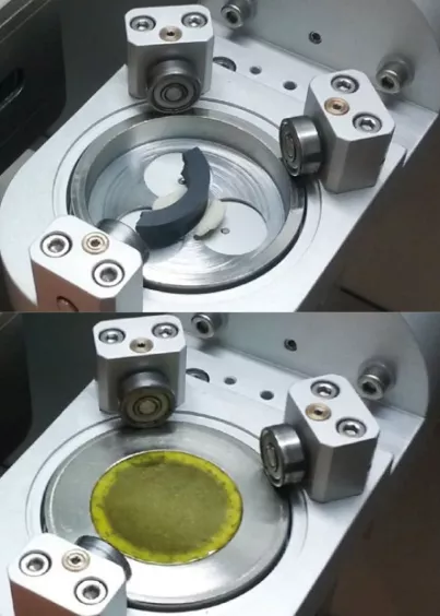 Komora pomiarowa z&nbsp;próbką w&nbsp;dyfraktometrze rentgenowskim APD 2000 Pro GNR