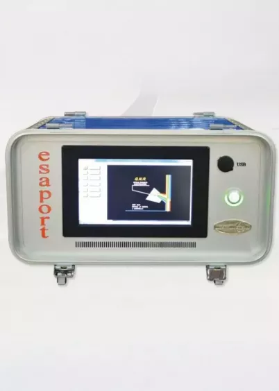 Jednostka główna ESAPORT PLUS – panel frontowy z&nbsp;ekranem i&nbsp;portem USB