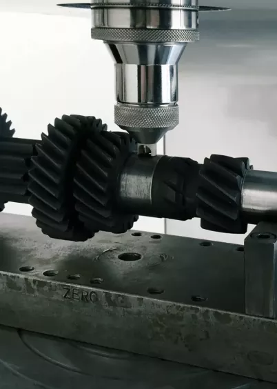 Pomiar głębokości warstwy (CHD) na kole zębatym – Ernst HTD 1500