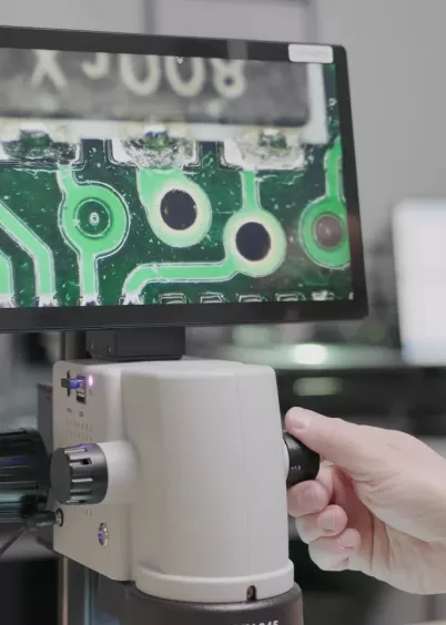 Szczegółowa inspekcja PCB pod mikroskopem Kern OIV-345