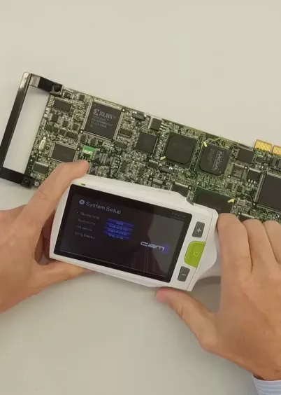 Menu ustawień systemu na ekranie cyfrowej lupy inspekcyjnej Camβ podczas konfiguracji parametrów pracy