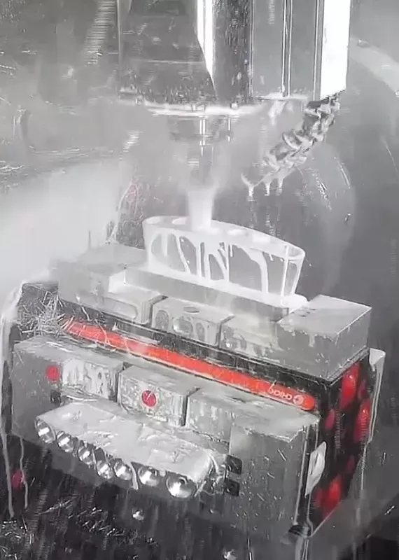 Podgląd procesu skrawania w&nbsp;CNC z&nbsp;kamerą UYAR VisionLine