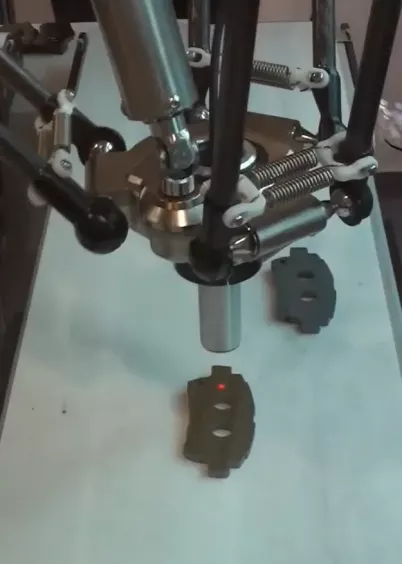 System PaintChecker Industrial OptiSense w&nbsp;aplikacji automatycznej – pomiar grubości powłoki na elementach