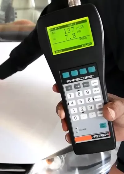 Jednoczesny pomiar grubości cynku i&nbsp;lakieru miernikiem PHASCOPE&reg; PMP10 DUPLEX