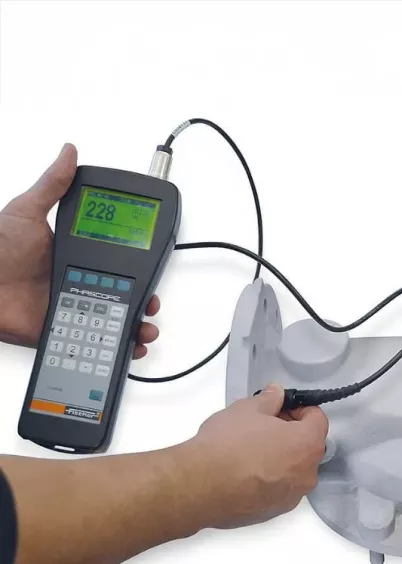 PHASCOPE&reg; PMP10 – pomiar grubości miedzi w&nbsp;otworach przelotowych PCB