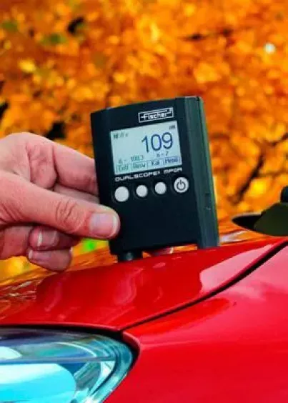 Badanie grubości lakieru na karoserii samochodu – miernik grubości powłok