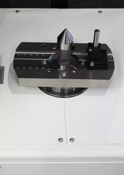 Formline CFM 3010 – urządzenie do pomiaru wałów korbowych i&nbsp;rozrządu, badanie odchyłek kształtu