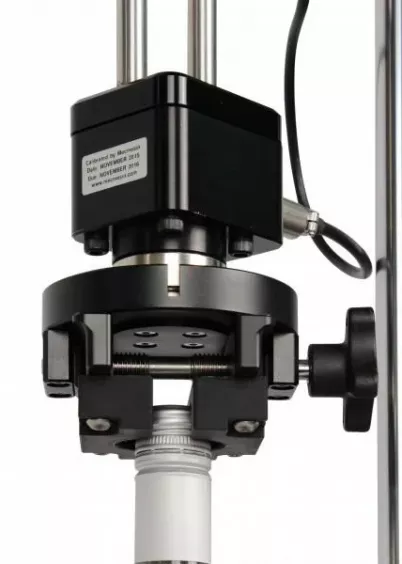 Detal uchwytu do pomiaru momentu zamknięcia Stelvin w&nbsp;systemie Vortex