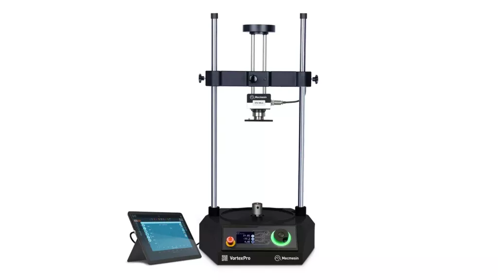 Skomputeryzowany tester momentu siły VortexPro Mecmesin z&nbsp;tabletem i&nbsp;uchwytem pomiarowym
