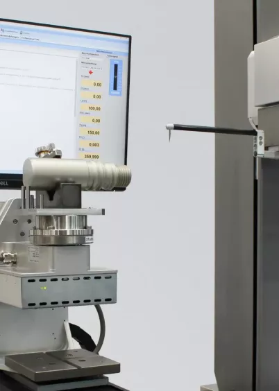 Stacjonarne stanowisko pomiarowe Waveline W812C Digiscan do badania konturu i&nbsp;chropowatości