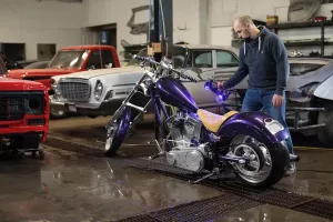 Skanowanie 3D motocykla skanerem Creaform HandySCAN BLACK Elite.