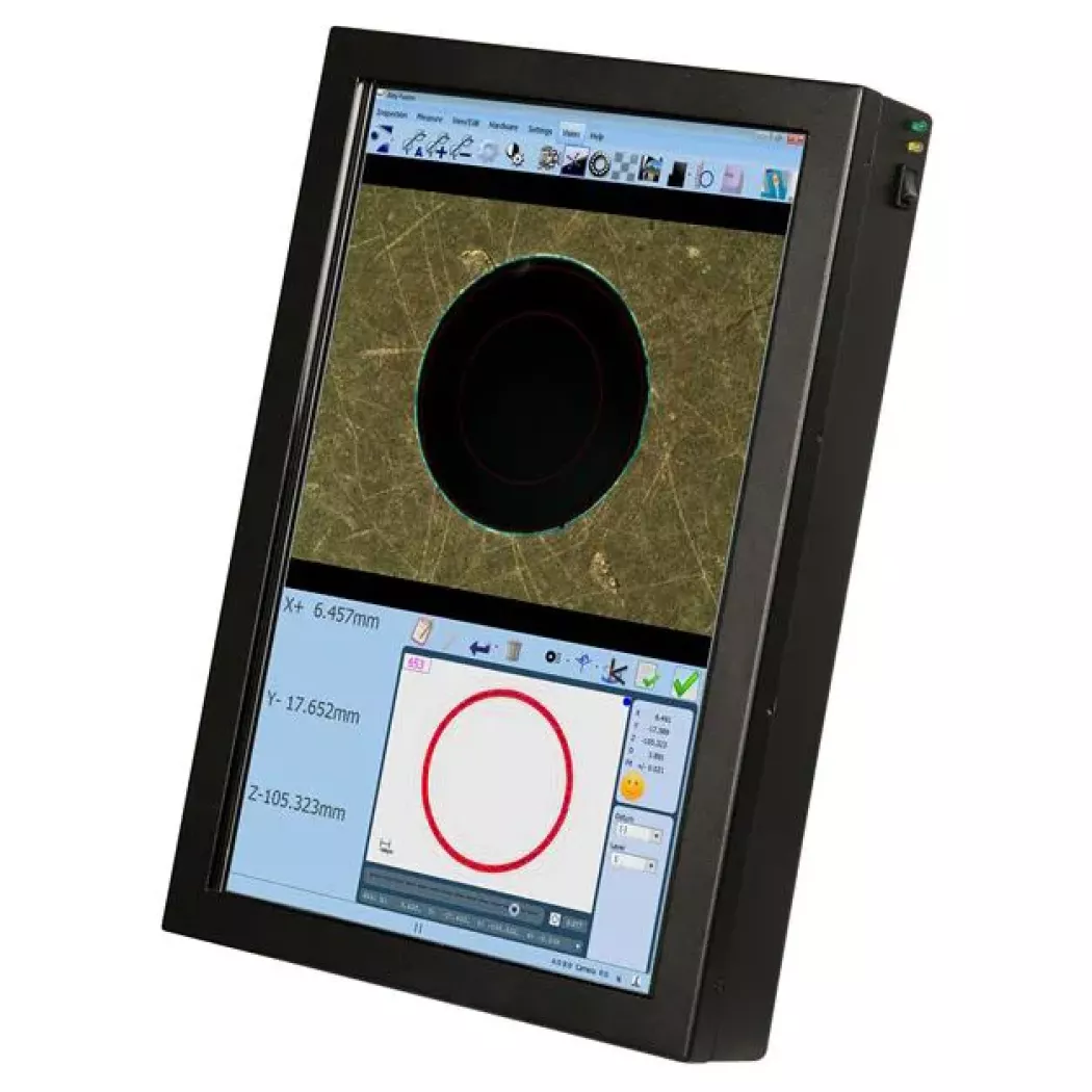 Dotykowy panel Fusion pokazujący pomiar średnicy i&nbsp;współrzędnych na poziomym projektorze pomiarowym Baty