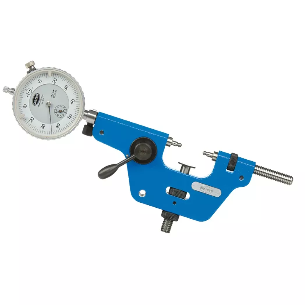 Przyrząd EG Diatest z&nbsp;czujnikiem zegarowym do pomiaru nad kulkami Ma, widok boczny.