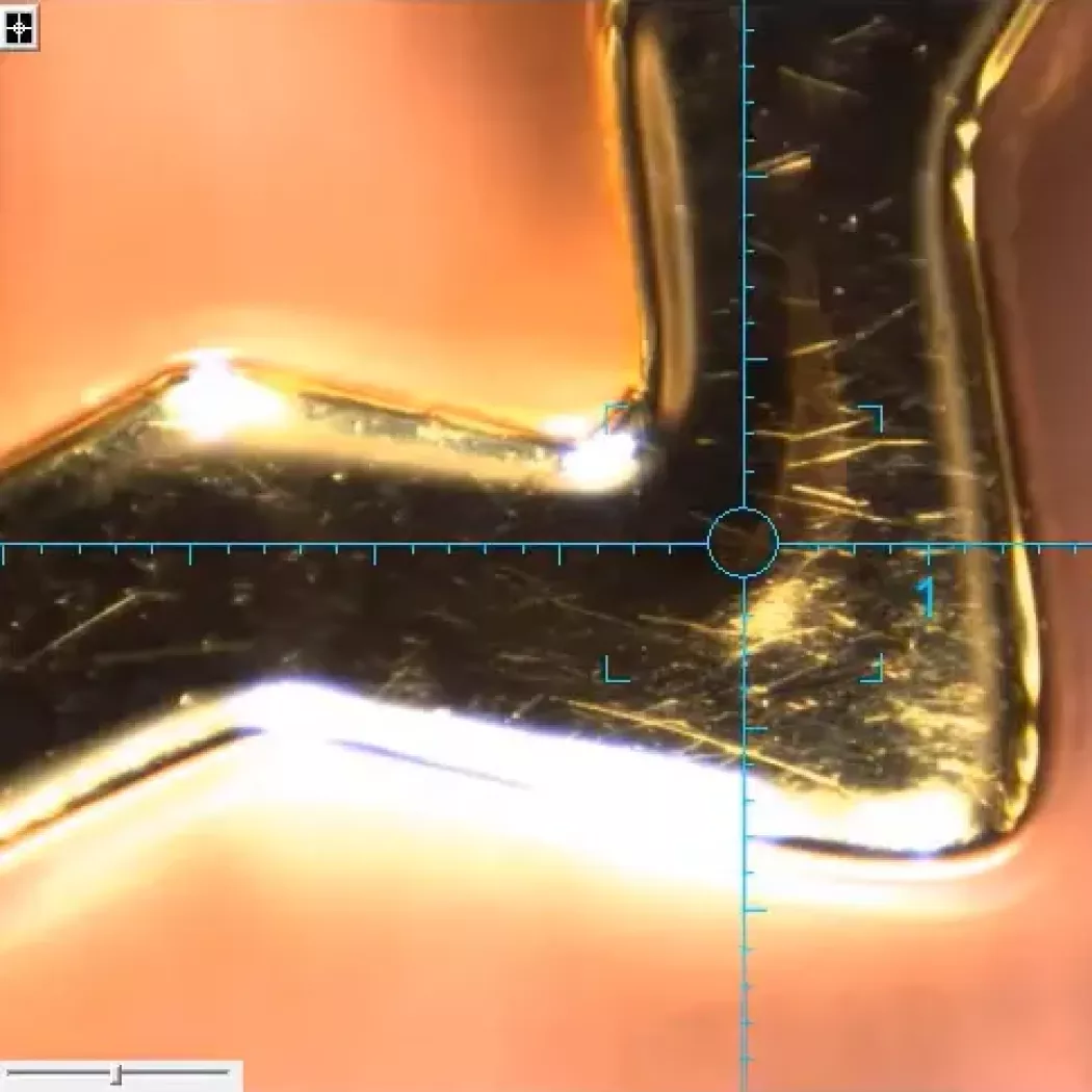 Podgląd obszaru pomiaru w&nbsp;Fischerscope X-RAY XDAL 600 – widok krawędzi detalu
