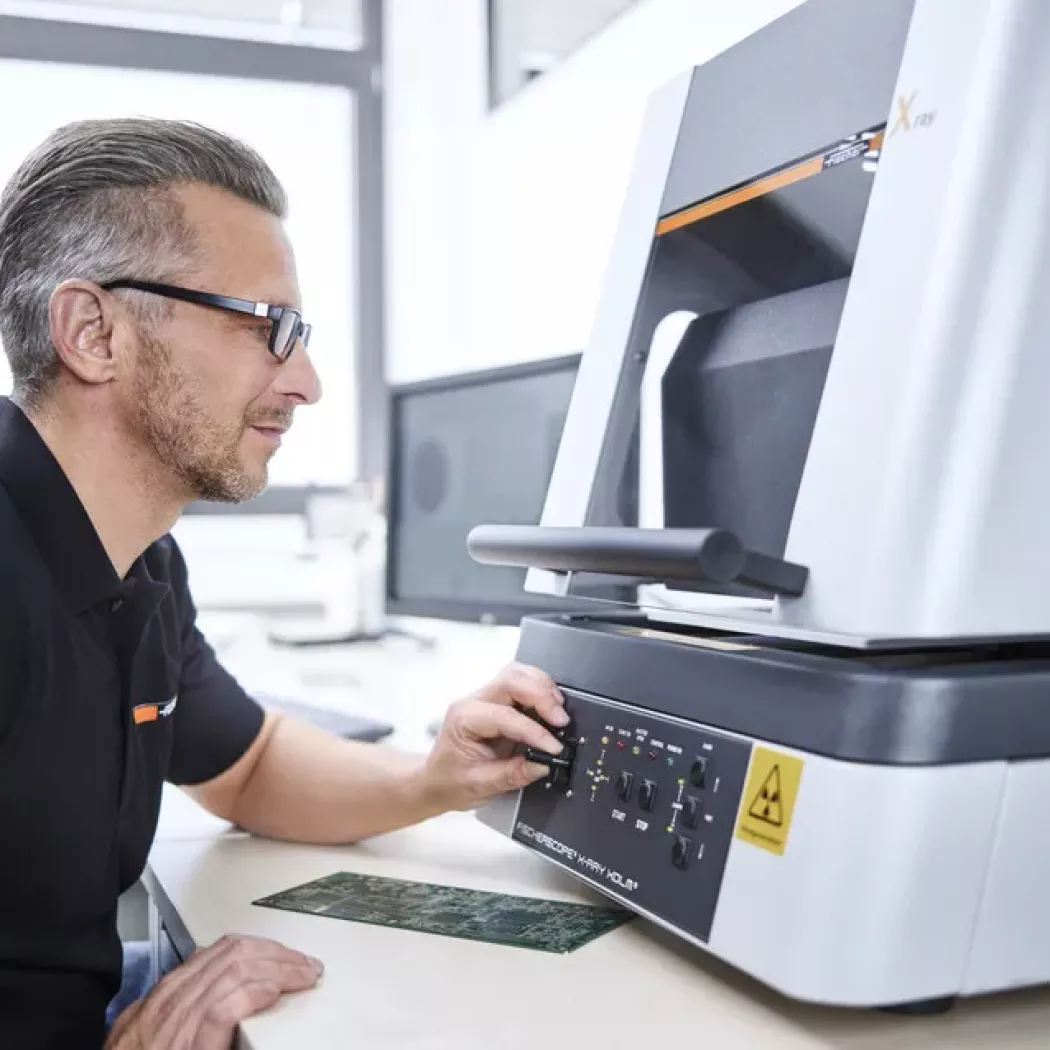 Obsługa spektrometru rentgenowskiego XRF FISCHERSCOPE X-RAY XDLM 237