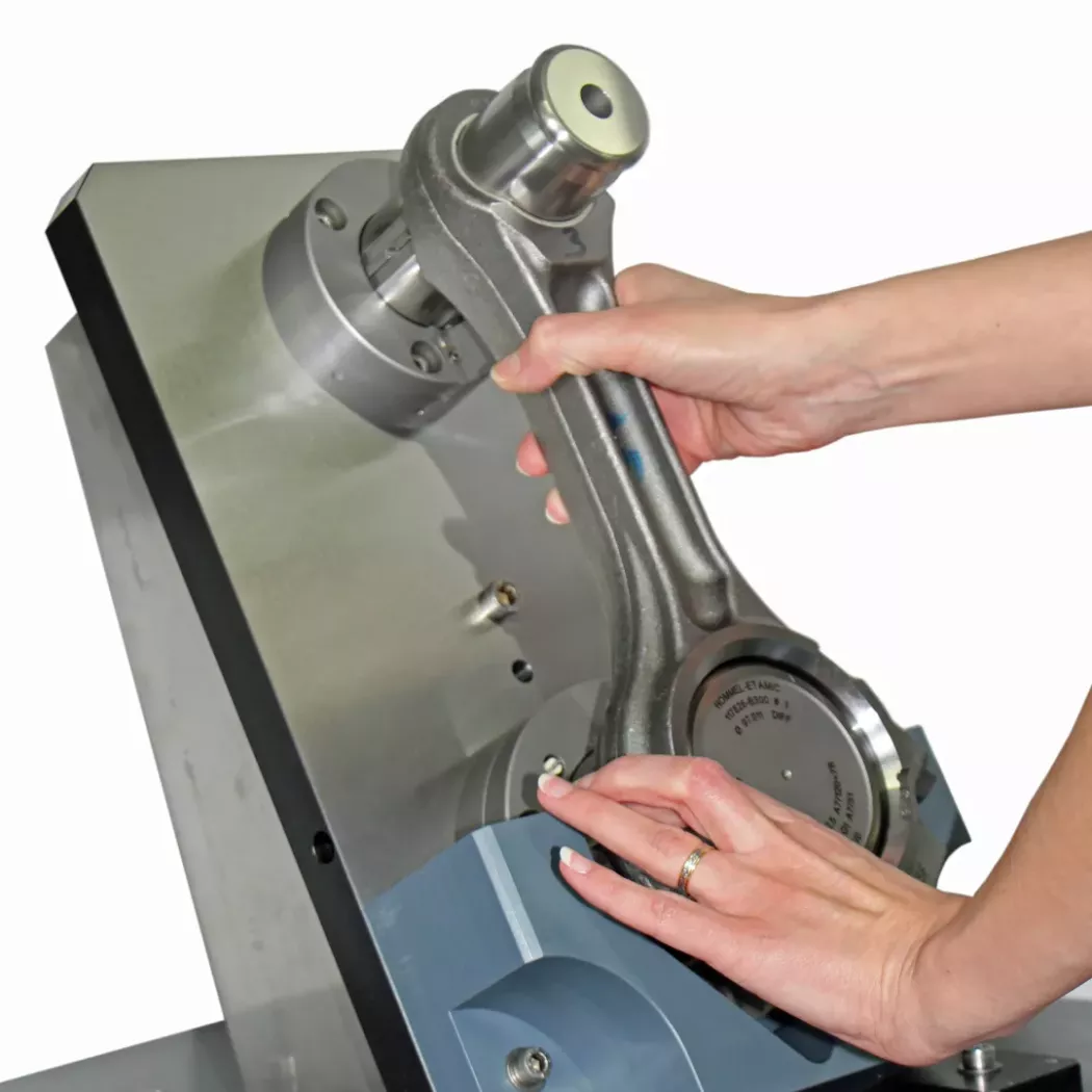 Głowica pneumatyczna Gageline AG100 stosowana do pomiaru geometrii korbowodu