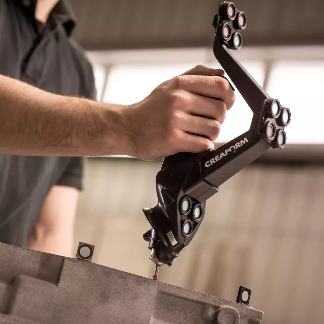 Pomiary geometrii dużego odlewu przemysłowego przy użyciu HandyPROBE NEXT