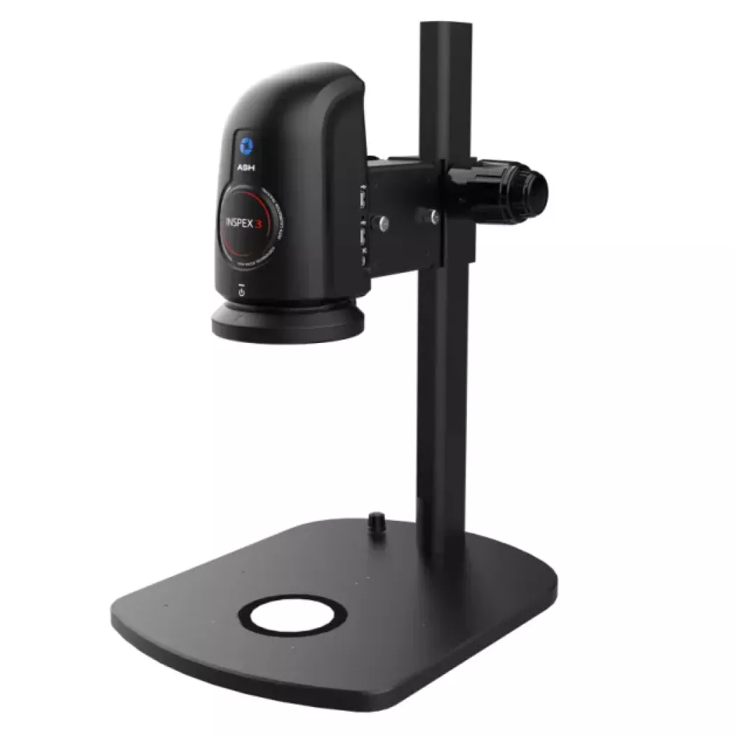 Mikroskop cyfrowy INSPEX 3 na statywie – widok boczny systemu inspekcyjnego