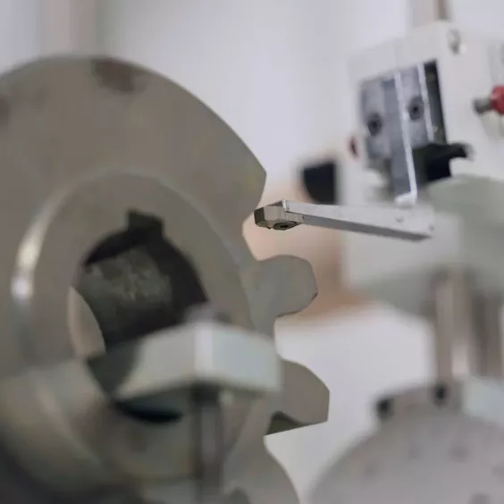 Badania twardości metali &ndash; Rockwell, Brinell i&nbsp;Vickers