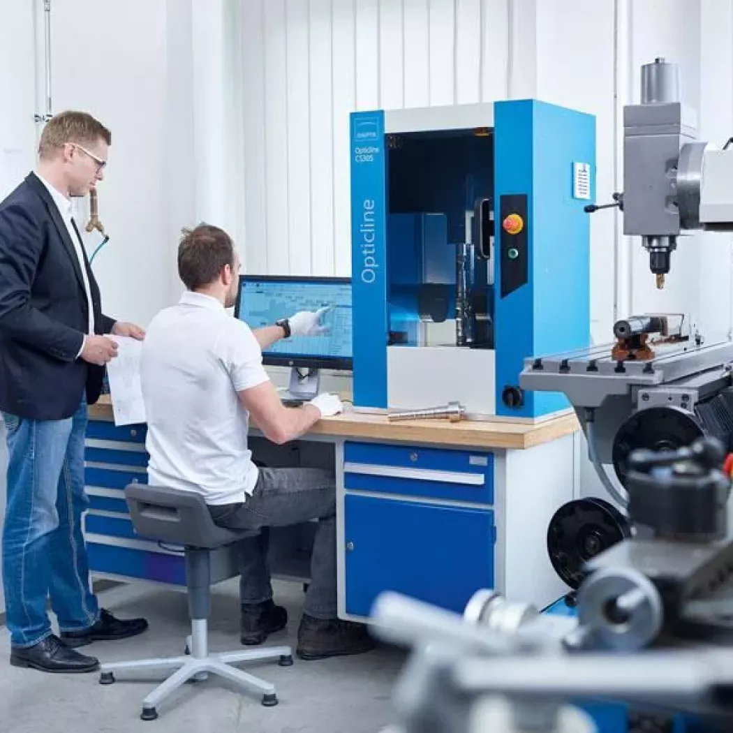 Skaner optyczny Opticline CS305 podczas pracy w&nbsp;laboratorium metrologicznym