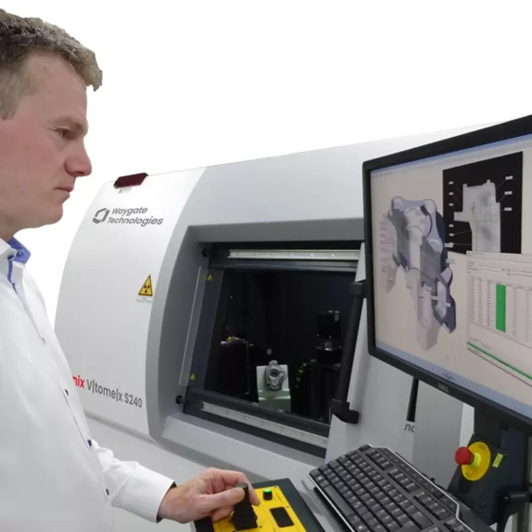 Operator przy systemie Phoenix V|tome|x S240 – oprogramowanie Datos|x CT