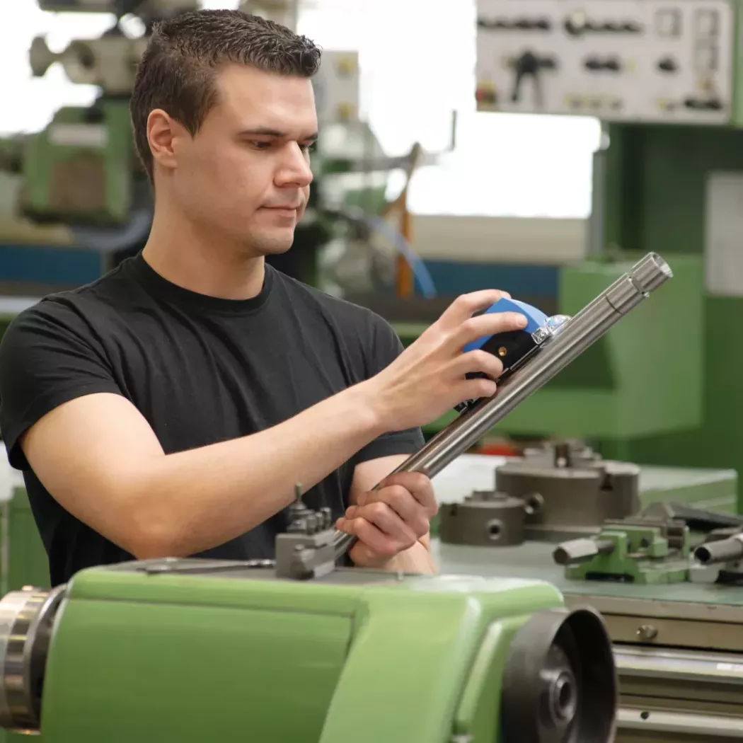 Sposób użycia profilometru Waveline W5 na powierzchni detalu